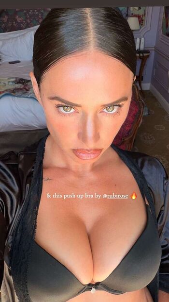 Full leaked Yesjulz private photo