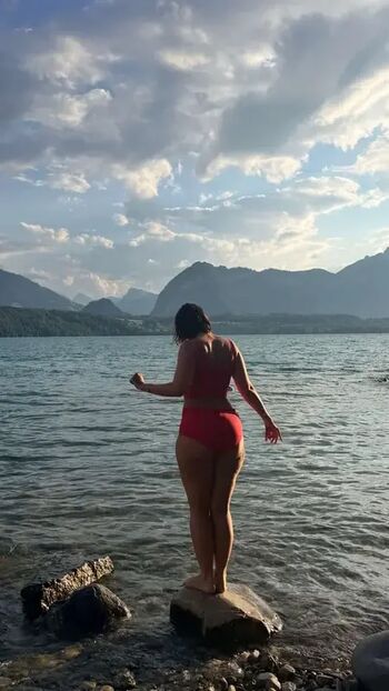Full leaked Yesjulz private photo