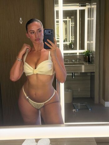 Full leaked Yesjulz private photo