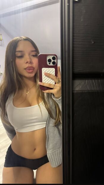 Full leaked Yessseeeniiaa private onlyfans photo