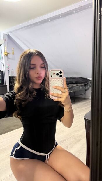 Full leaked Yessseeeniiaa page private photo