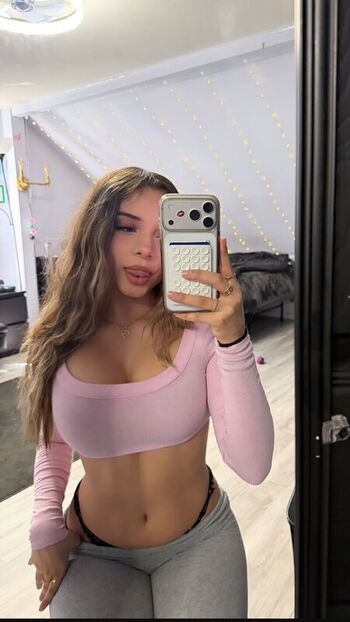 Full leaked Yessseeeniiaa private photo