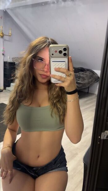 Full leaked Yessseeeniiaa private photo