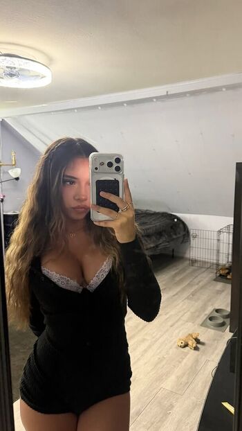 Full leaked Yessseeeniiaa private photo
