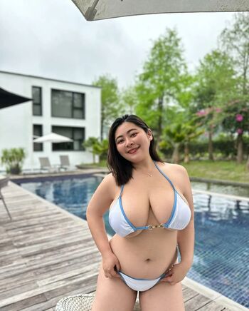 Full leaked Yi lin private onlyfans photo
