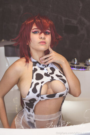 Full leaked Yifene cosplay private onlyfans photo