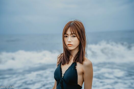 Full leaked Yiyi private photo