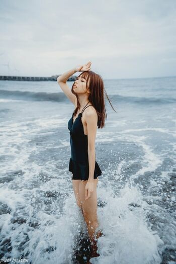 Full leaked Yiyi private photo