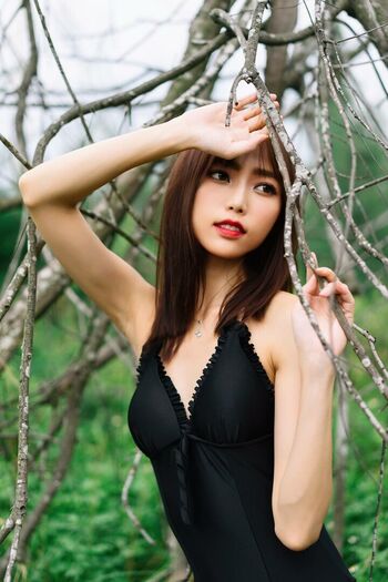 Full leaked Yiyi private photo