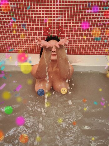 Full leaked Yiyihahahaha private photo