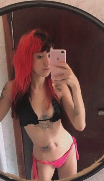 Full leaked Yoifox page private photo