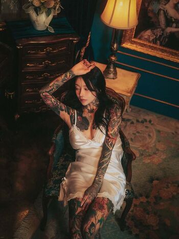Full leaked Yoko private photo