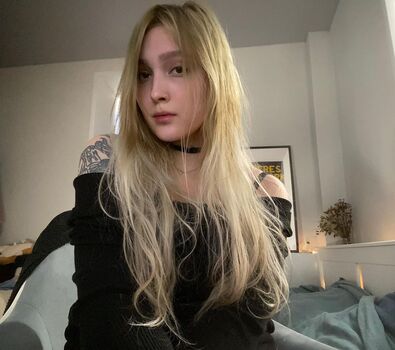 Full leaked Yollunna private onlyfans photo