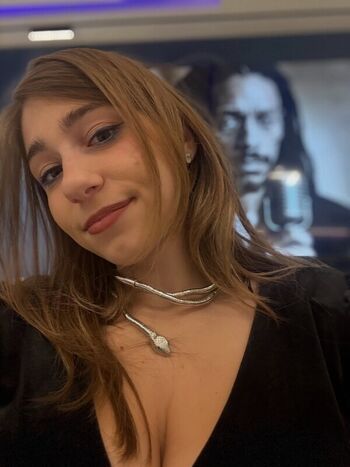 Full leaked Yonia private photo