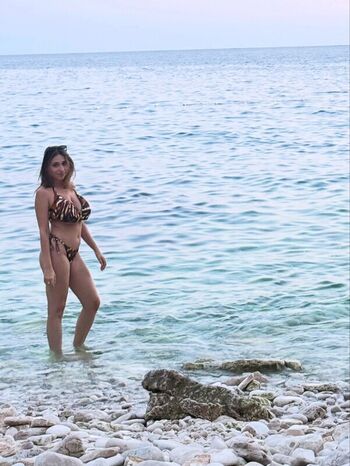 Full leaked Yonia private photo
