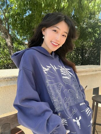 Full leaked Yoojin page private photo