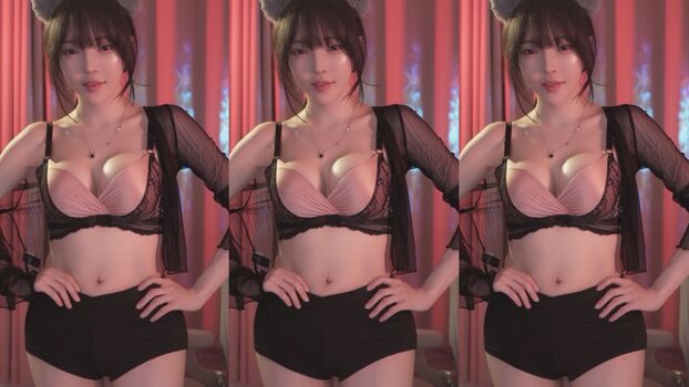 Full leaked Yoon froggy page private onlyfans photo