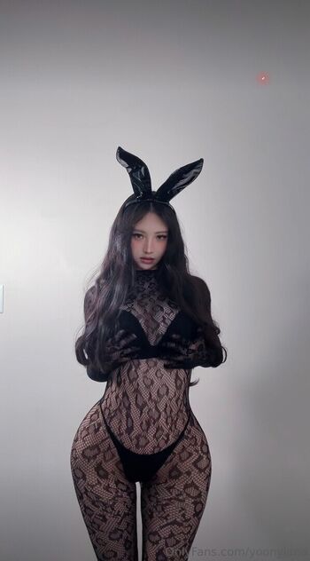 Full leaked Yoonyland private photo