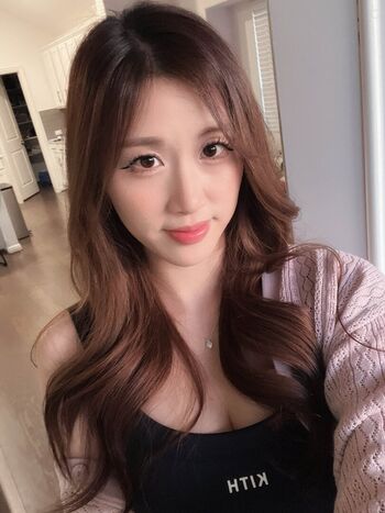 Full leaked Yougelly private photo