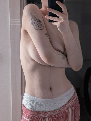 Full leaked Youramoureux private onlyfans photo