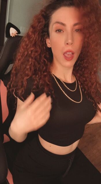 Full leaked Yourfavoriteredhead private photo