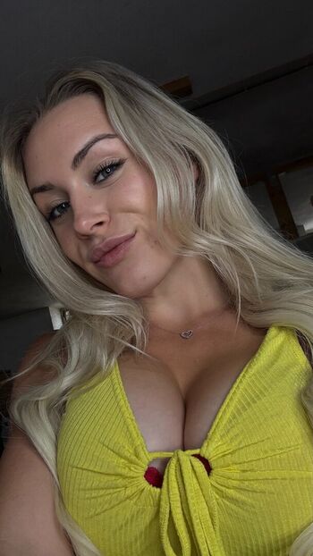 Full leaked Yourjeeeenny private onlyfans photo