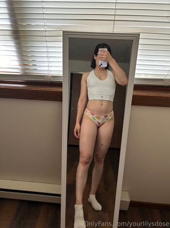 Full leaked Yourlilysdose private photo