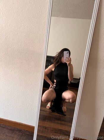 Full leaked Yourlilysdose private photo