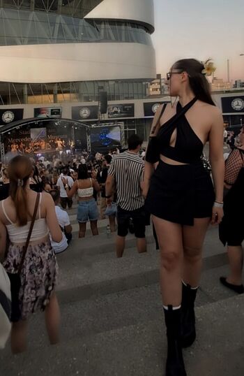 Full leaked Yourlocalgirl private onlyfans photo