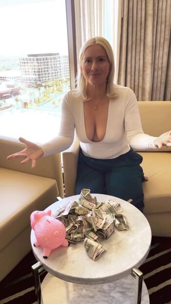 Full leaked Yourmomal private photo