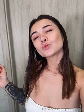 Full leaked Yourqueen private photo