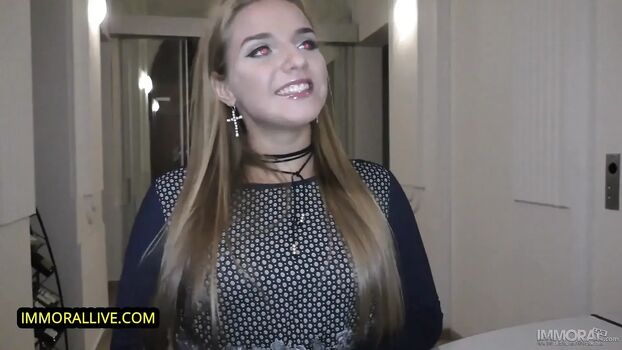 Full leaked Yoursecretredhead private photo