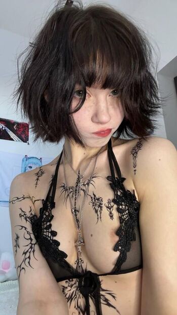 Full leaked Yoursmalldoll private photo