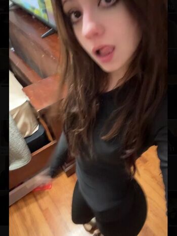 Full leaked Yousmokeths private photo