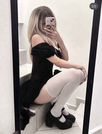 _.yozzzi._