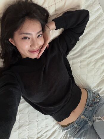 Full leaked Yujin private photo
