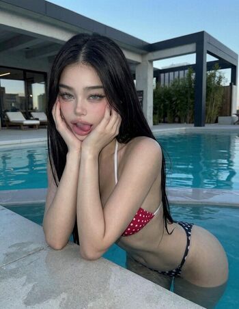 Full leaked Yuki min page private photo