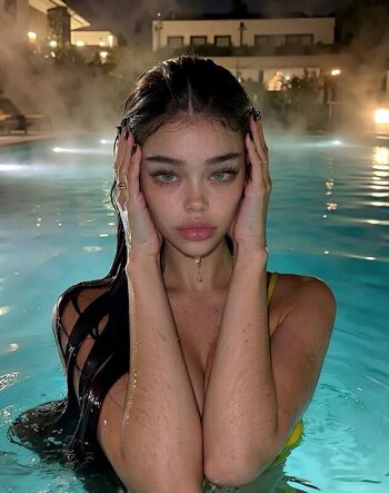 Full leaked Yuki min page private photo