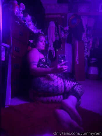 Full leaked Yummyrem page private photo