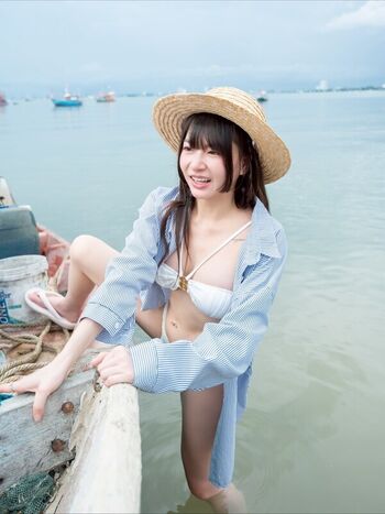 Full leaked Yun jing private photo