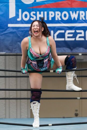 Full leaked Yuna manase page private onlyfans photo