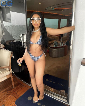 Full leaked Yung miami page private photo