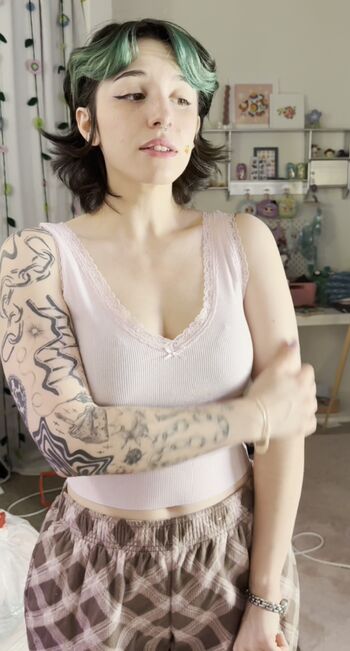 Full leaked Yungelderberry  page private onlyfans photo