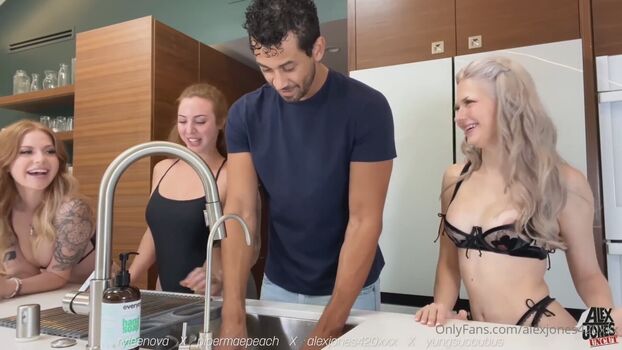 Full leaked Yungsuccubus private onlyfans photo