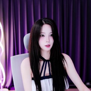 Full leaked Yunhee private photo