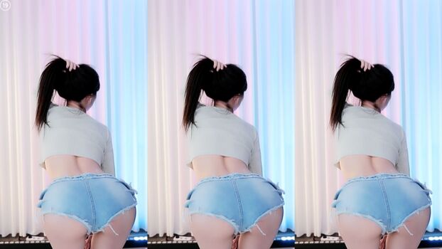 Full leaked Yunhee private photo