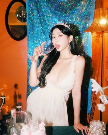 Full leaked Yuniyuning page private onlyfans photo