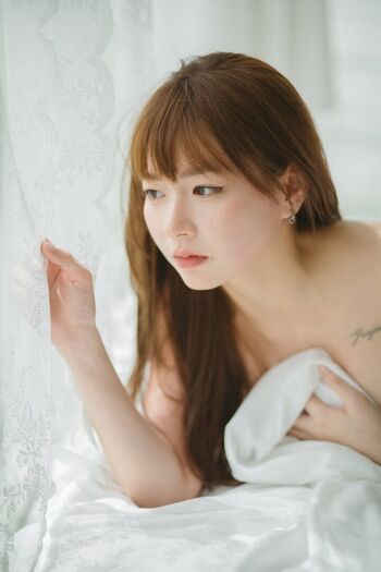 Full leaked Yunjing saehun private photo