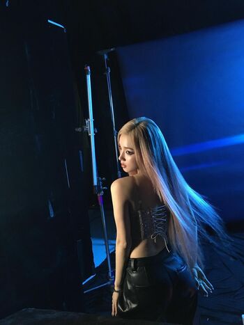 Full leaked Yuqi page private onlyfans photo