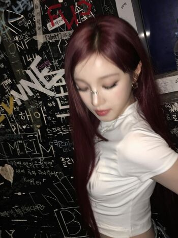 Full leaked Yuqi page private onlyfans photo